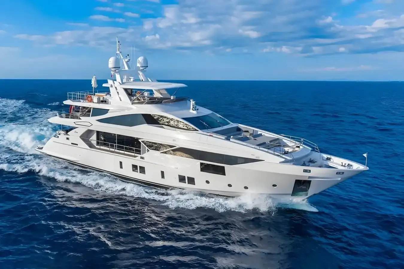 Emuna yacht, a 125 ft Benetti Yachts luxury superyacht underway, 38.1 meters, built in 2019.