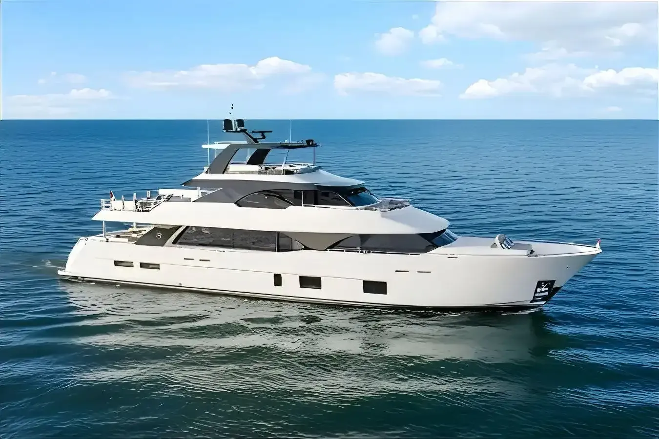 Everglade yacht, a 117 ft Ocean Alexander luxury superyacht underway, 35.9 meters, built in 2020.