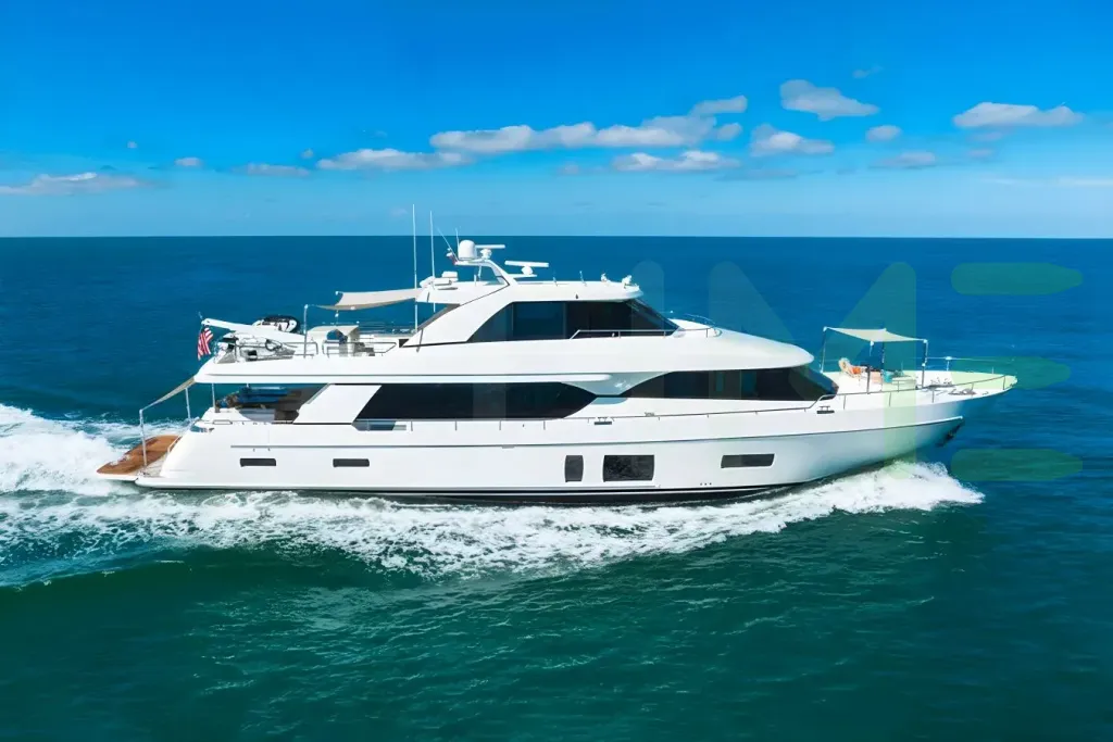 White Far Niente yacht - 100' (30m) Ocean Alexander offered by LIME Yachts and Brokerage of Ft Lauderdale, Florida.