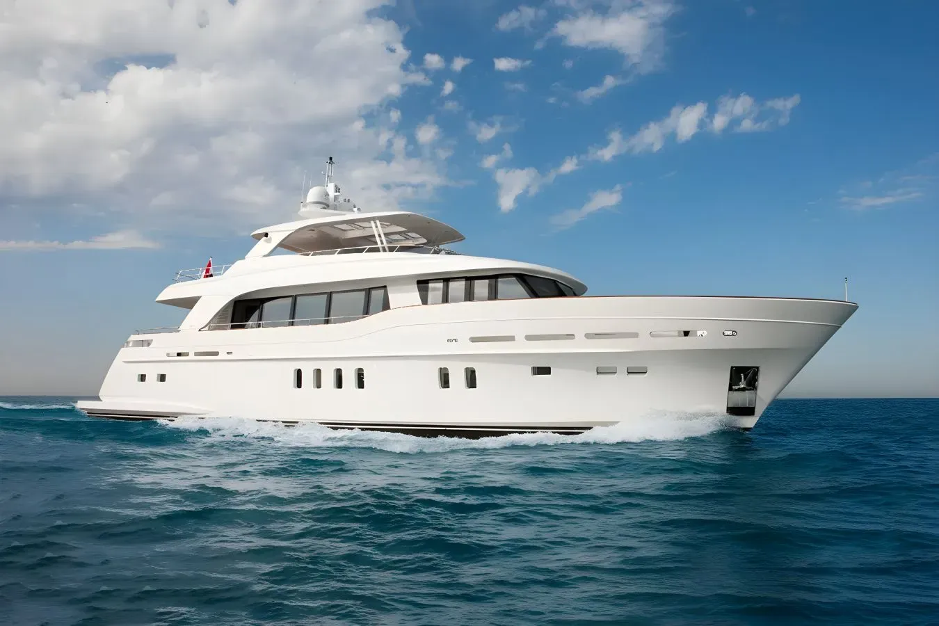Firefly yacht, a 94 ft Mulder luxury superyacht underway, 28.65 meters, built in 2015.