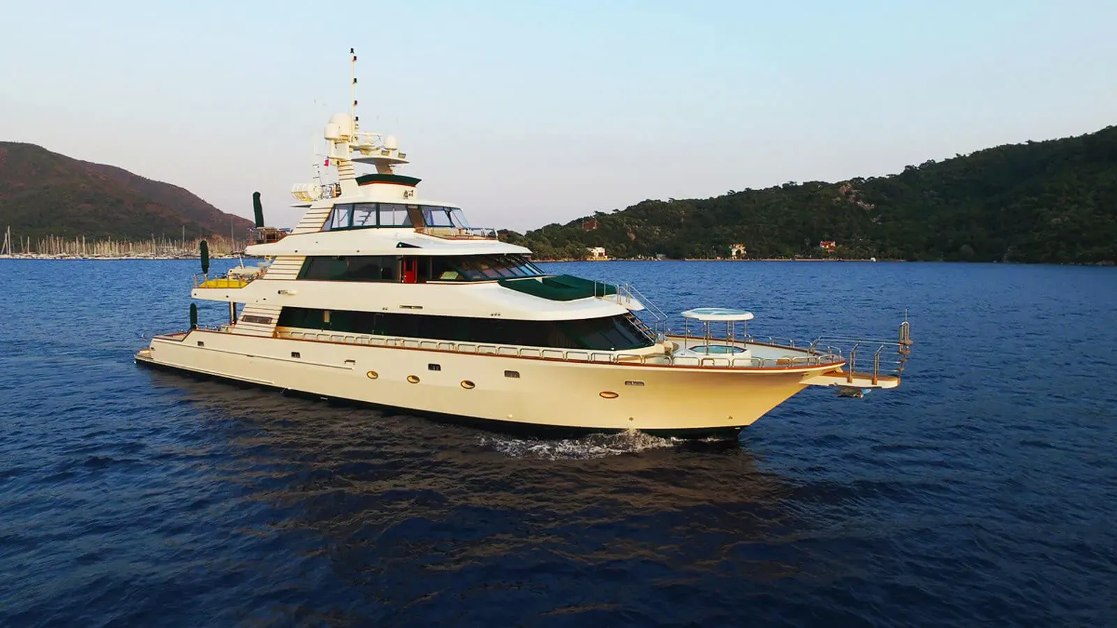 Forty Love yacht, a 138 ft West Coast Custom luxury superyacht underway, 42.06 meters, built in 2002, 2020.