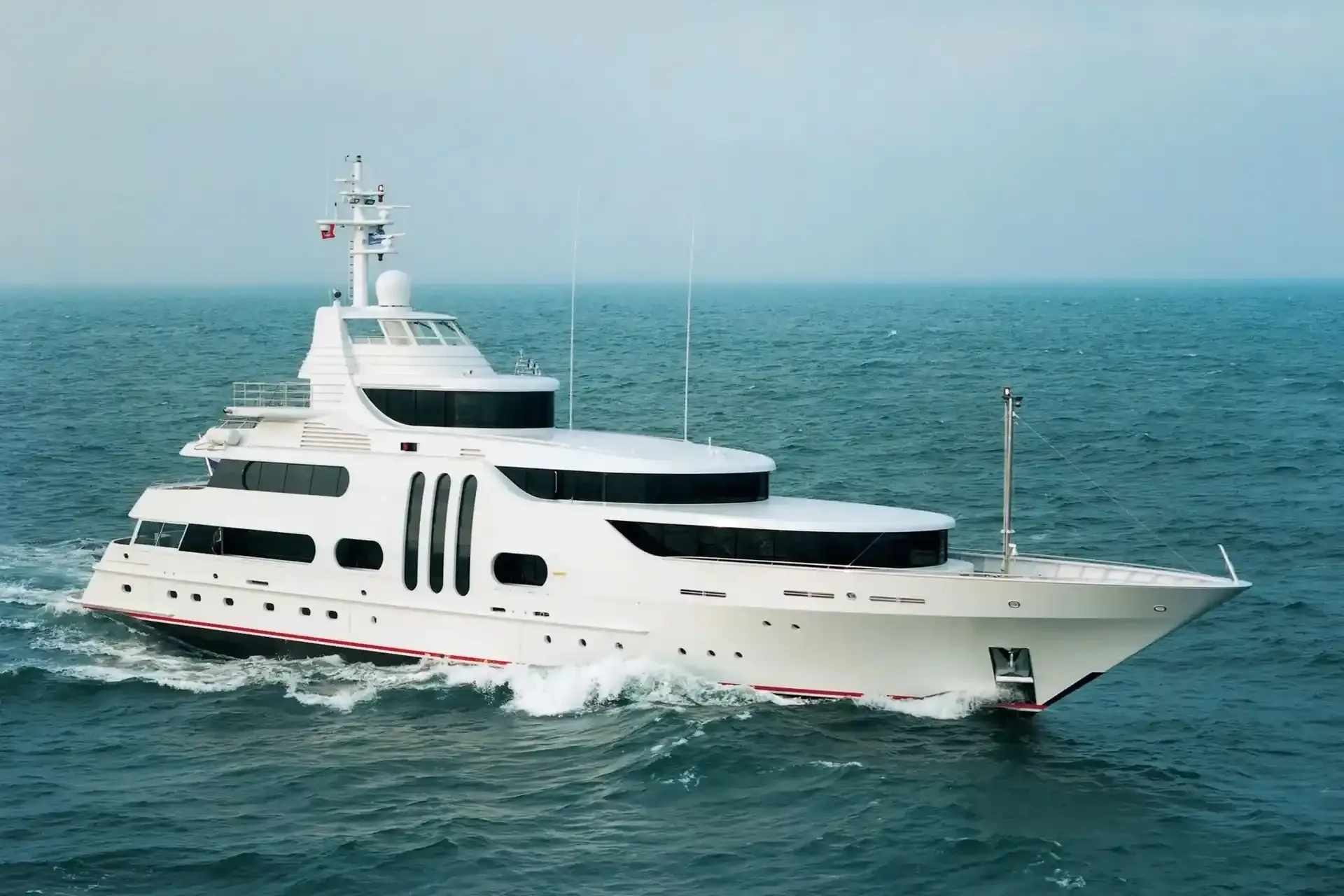 Gallant Lady yacht, a 172 ft Feadship luxury superyacht underway, 52.42 meters, built in 1995, 2022.