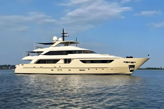Glory yacht, a 126 ft Sanlorenzo luxury superyacht underway, 38.4 meters, built in 2022.