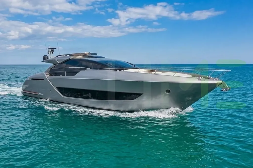 White Grey Shark yacht - 2026 guide with the owner of the world's 9750th largest yacht, the 164th largest yacht built by superyacht builder Riva, based in Italy.