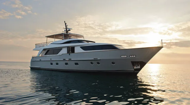Gül yacht, a 90 ft Sanlorenzo luxury superyacht underway, 27.6 meters, built in 2017.