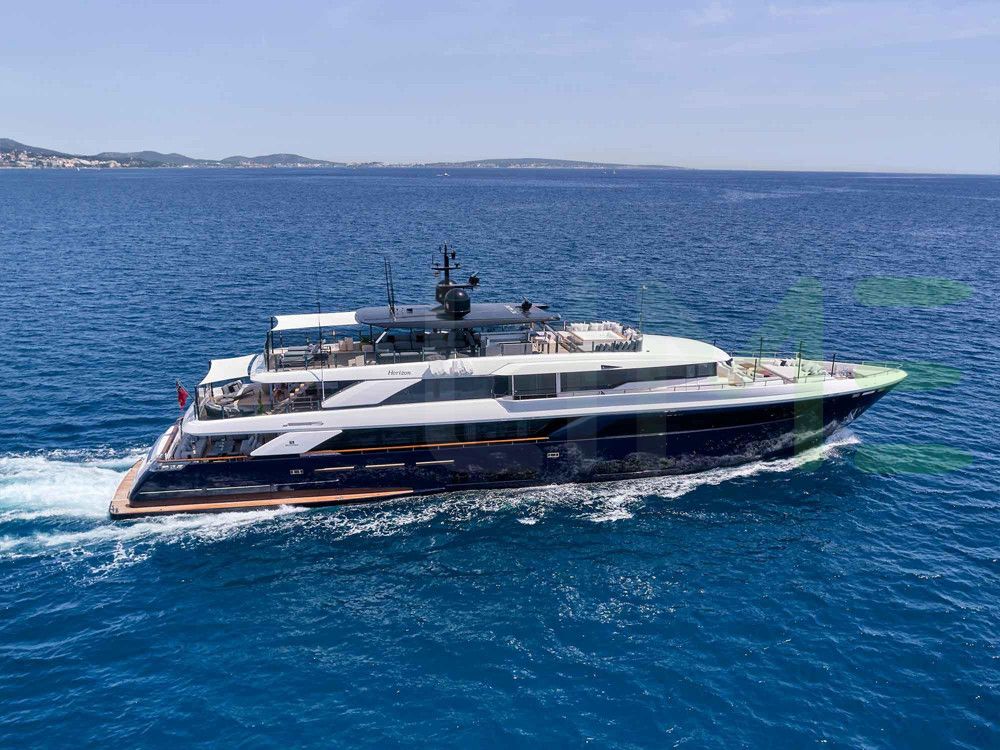White Horizon yacht - 2026 guide with the owner of the world's 2335th largest yacht, the 27th largest yacht built by superyacht builder Custom Line, based in Italy.