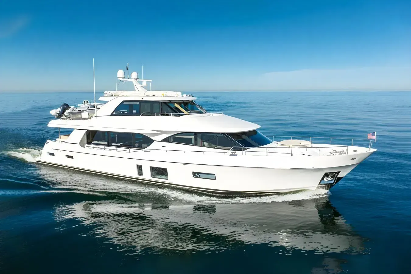 Hyak 100 ft yacht (31m) Ocean Alexander yachts off market. The best new and used boats. One of twelve superyachts.