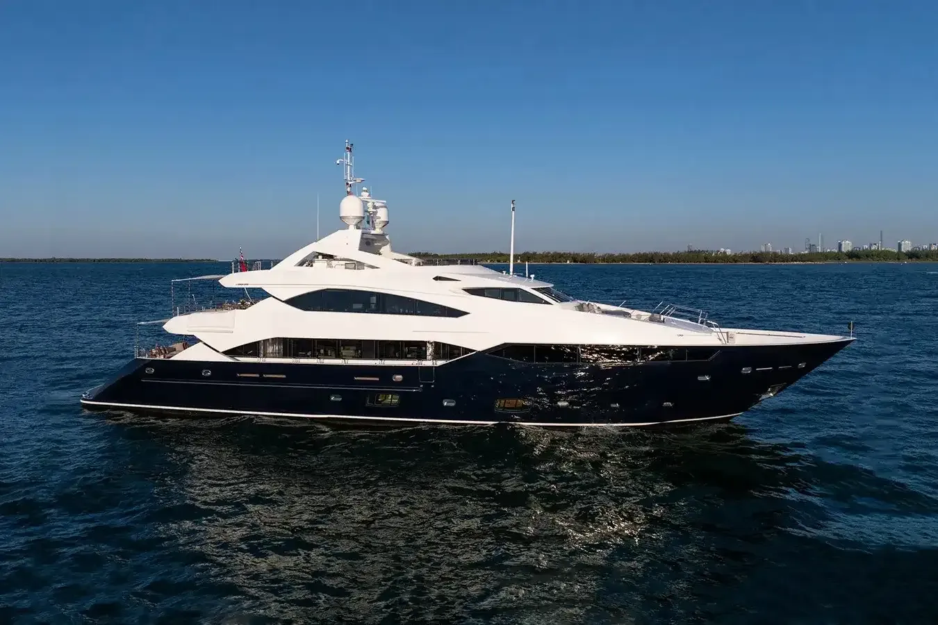 Incitatus yacht, a 131 ft Sunseeker luxury superyacht underway, 40.03 meters, built in 2011, 2023.