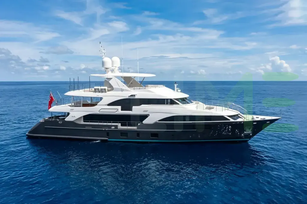 White Ithaka yacht - 2026 guide with the owner of the world's 3517th largest yacht, the 220th largest yacht built by superyacht builder Benetti Yachts, based in Italy.