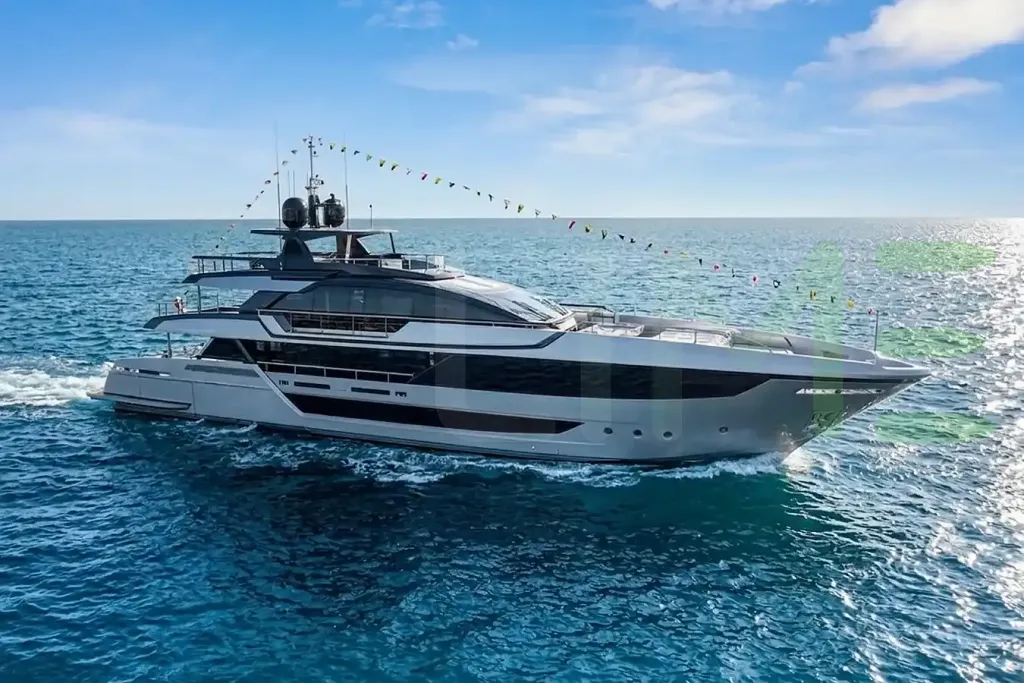 White Janus Navem yacht - 2026 guide with the owner of the world's 2635th largest yacht, the 6th largest yacht built by superyacht builder Riva, based in Italy.