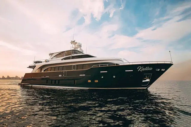 Kalisa yacht, a 92 ft Benetti luxury superyacht underway, 28.3 meters, built in 2009.