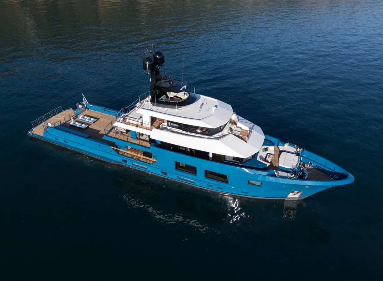 King Benji yacht, a 153 ft Dunya luxury superyacht underway, 46.7 meters, built in 2024.
