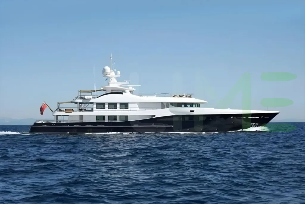 White La Familia yacht - 2026 guide with the owner of the world's 820th largest yacht, the 58th largest yacht built by superyacht builder Amels, based in Netherlands.