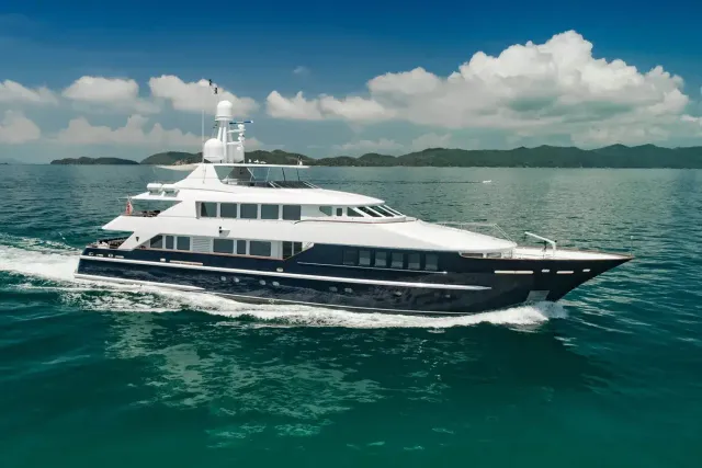 Lady Azul yacht, a 129 ft Heesen luxury superyacht underway, 39.4 meters, built in 2001, 2021.