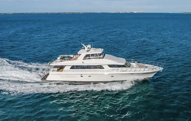 Lady Lorraine yacht, a 90 ft Cheoy Lee luxury superyacht underway, 27.71 meters, built in 2007.