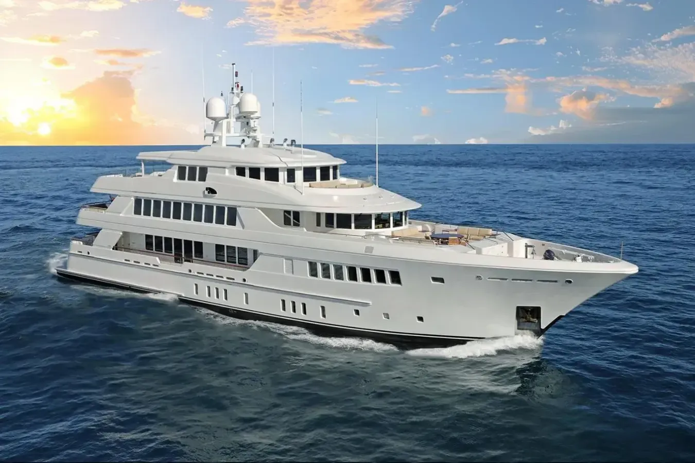 Lady Maxine yacht, a 160 ft Hakvoort luxury superyacht underway, 48.77 meters, built in 2010, 2024.