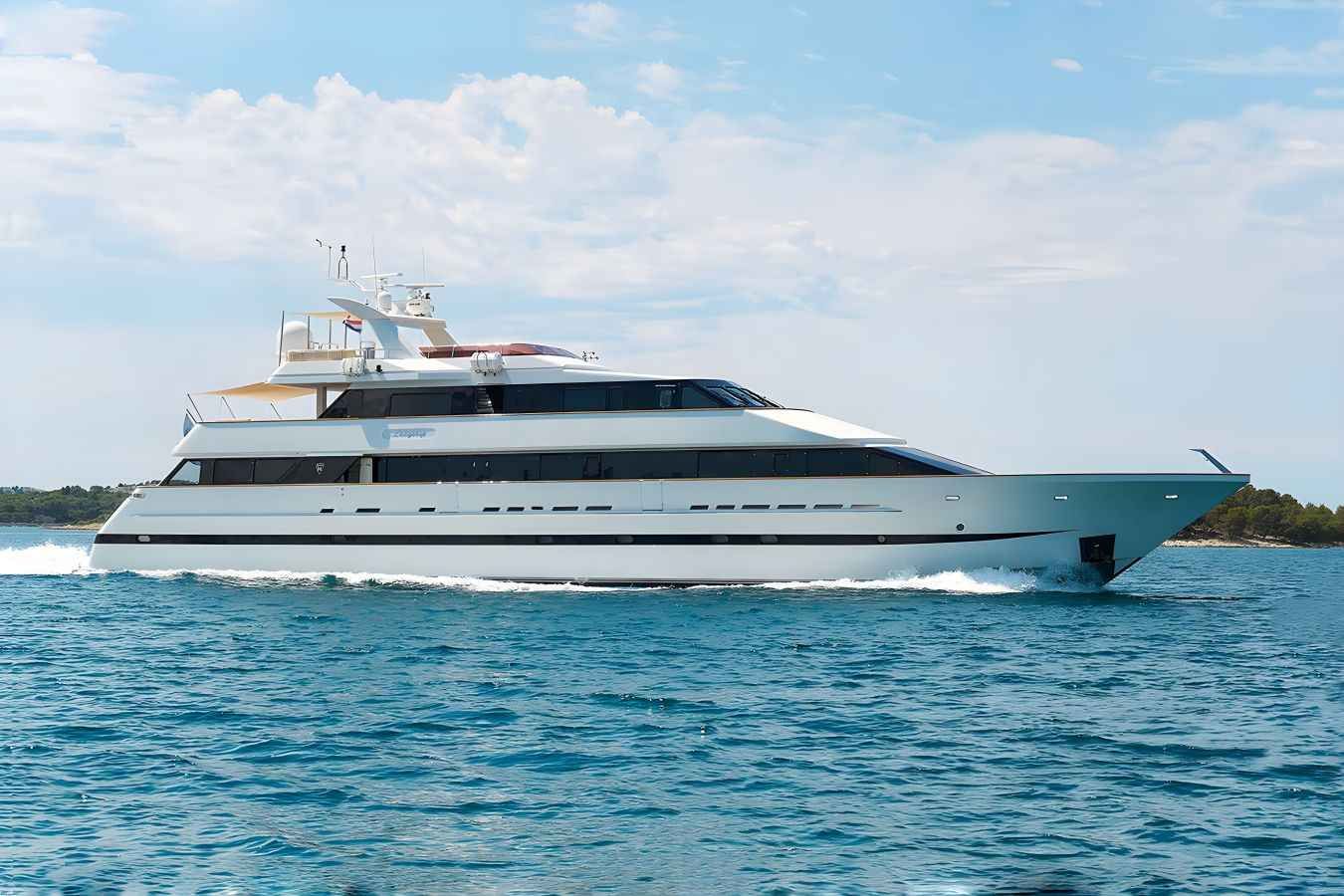 Ladyship yacht, a 134 ft Heesen luxury superyacht underway, 41.04 meters, built in 1994, 2016.