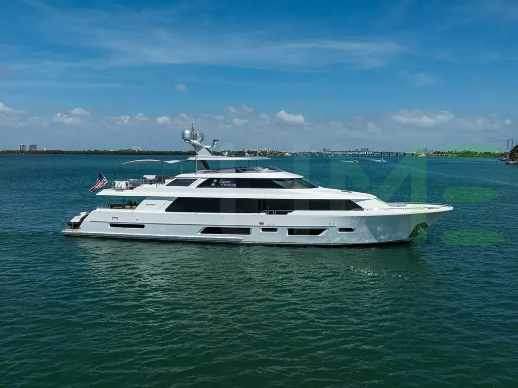 White Latitudes yacht - 2026 guide with the owner of the world's 4479th largest yacht, the 76th largest yacht built by superyacht builder Westport, based in United States.