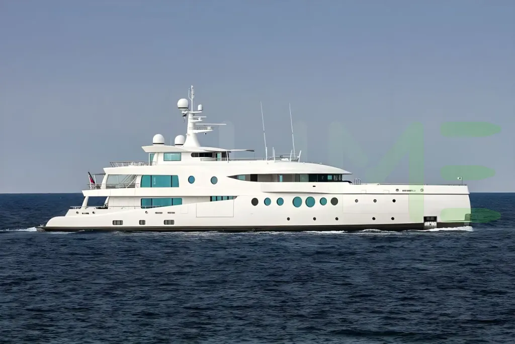 White Madame Kate yacht - 2026 guide with the owner of the world's 528th largest yacht, the 28th largest yacht built by superyacht builder Amels, based in Netherlands.