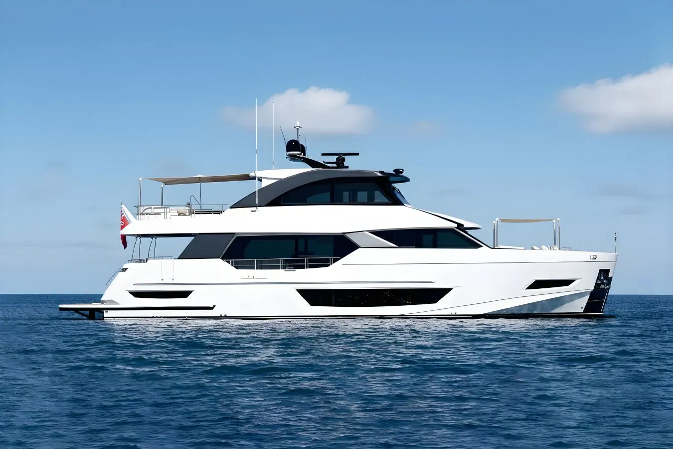 Makoro yacht, a 85 ft Ocean Alexander luxury superyacht underway, 26.14 meters, built in 2019.