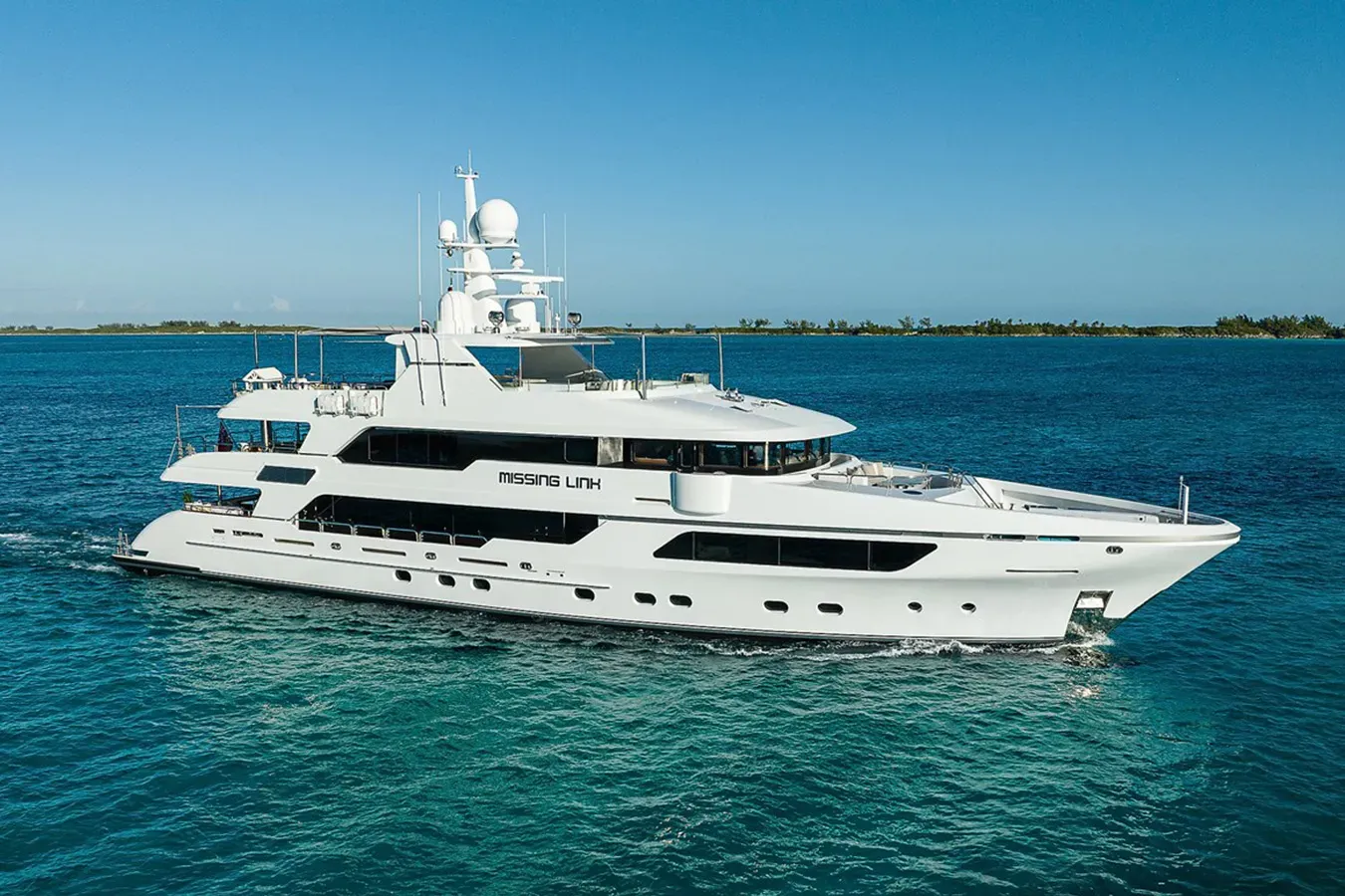 Miss Michelle yacht, a 142 ft Christensen luxury superyacht underway, 43.28 meters, built in 2015, 2026.