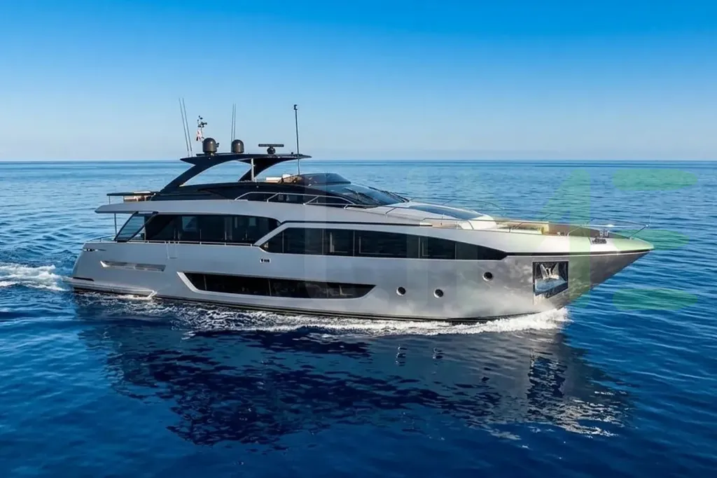 White Msea yacht - 2026 guide with the owner of the world's 9086th largest yacht, the 162nd largest yacht built by superyacht builder Riva, based in Italy.