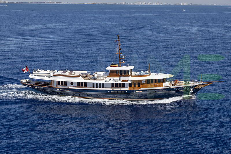 White Nadan yacht - 2026 guide with the owner of the world's 1639th largest yacht, the 2nd largest yacht built by superyacht builder Burger, based in United States.