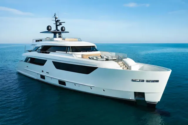 Penta yacht, a 117 ft Sanlorenzo luxury superyacht underway, 35.75 meters, built in 2021.