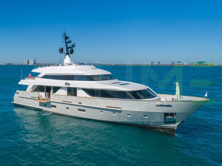 White Phoenix yacht - 2026 guide with the owner of the world's 4486th largest yacht, the 182nd largest yacht built by superyacht builder Sanlorenzo, based in Italy.