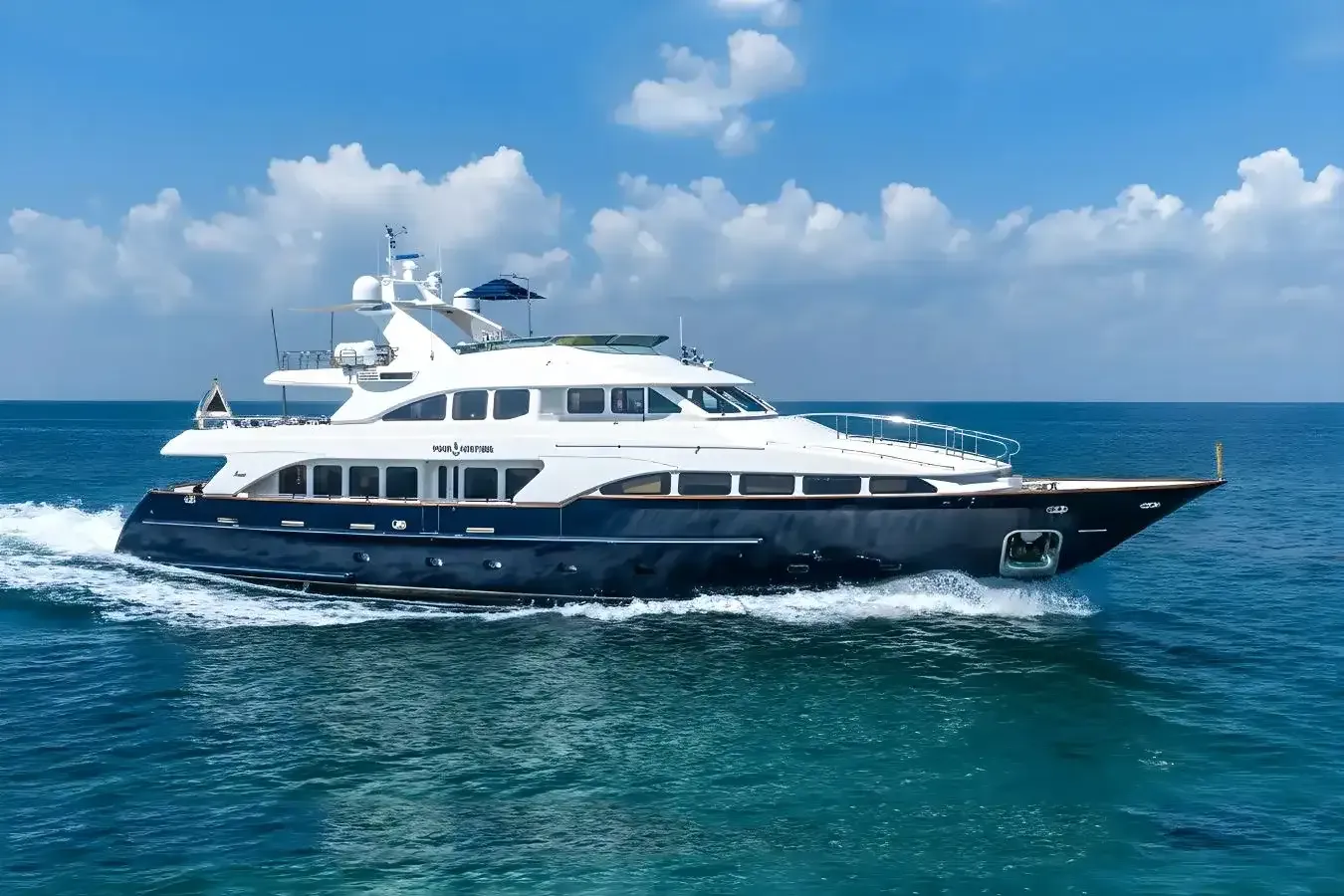 Pour Another yacht, a 115 ft Benetti luxury superyacht underway, 35.05 meters, built in 2003, 2021.