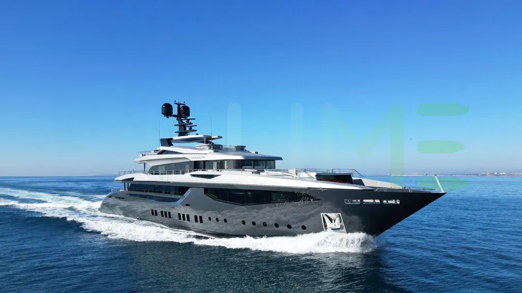 White Provocateur yacht - 2026 guide with the owner of the world's 1117th largest yacht, the 4th largest yacht built by superyacht builder Mondomarine, based in Italy.