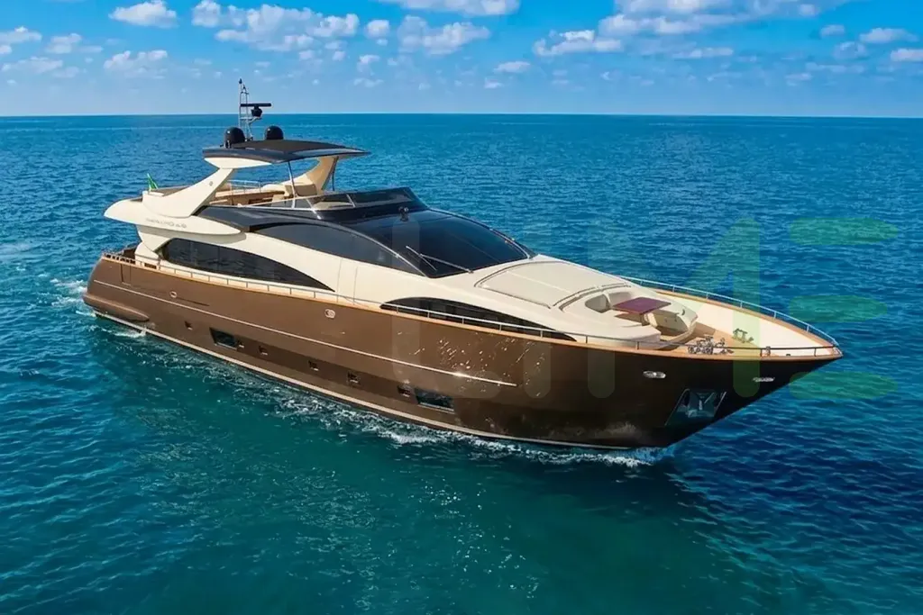 White Reflect yacht - 2026 guide with the owner of the world's 8445th largest yacht, the 153rd largest yacht built by superyacht builder Riva, based in Italy.