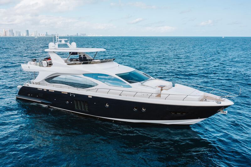 Reset yacht, a 82 ft Azimut luxury superyacht underway, 25 meters, built in 2011.