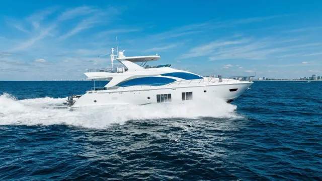 Satisfaction yacht, a 84 ft Azimut luxury superyacht underway, 25.69 meters, built in 2017.
