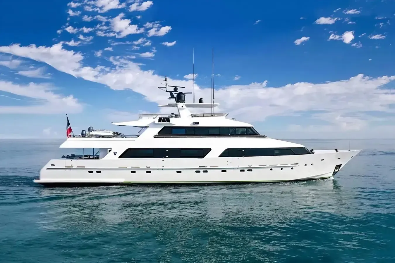 Sea Axis yacht, a 125 ft Heesen luxury superyacht underway, 38.09 meters, built in 1986, 2025.