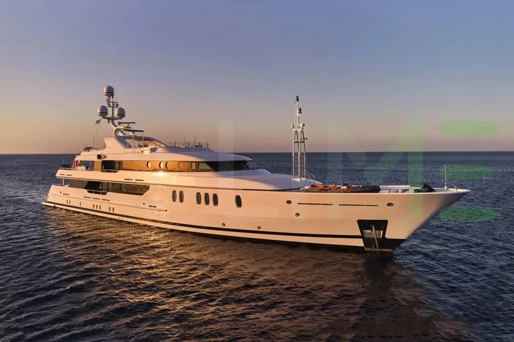 White Seahorse yacht - 2026 guide with the owner of the world's 999th largest yacht, the 85th largest yacht built by superyacht builder Amels, based in Netherlands.