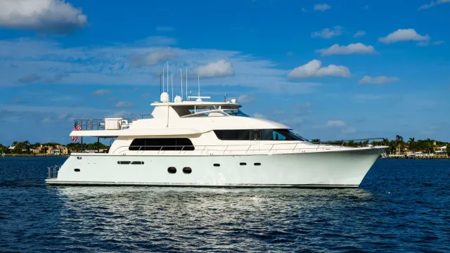 Second Chance yacht, a 85 ft Pacific Mariner luxury superyacht underway, 25.91 meters, built in 2009.