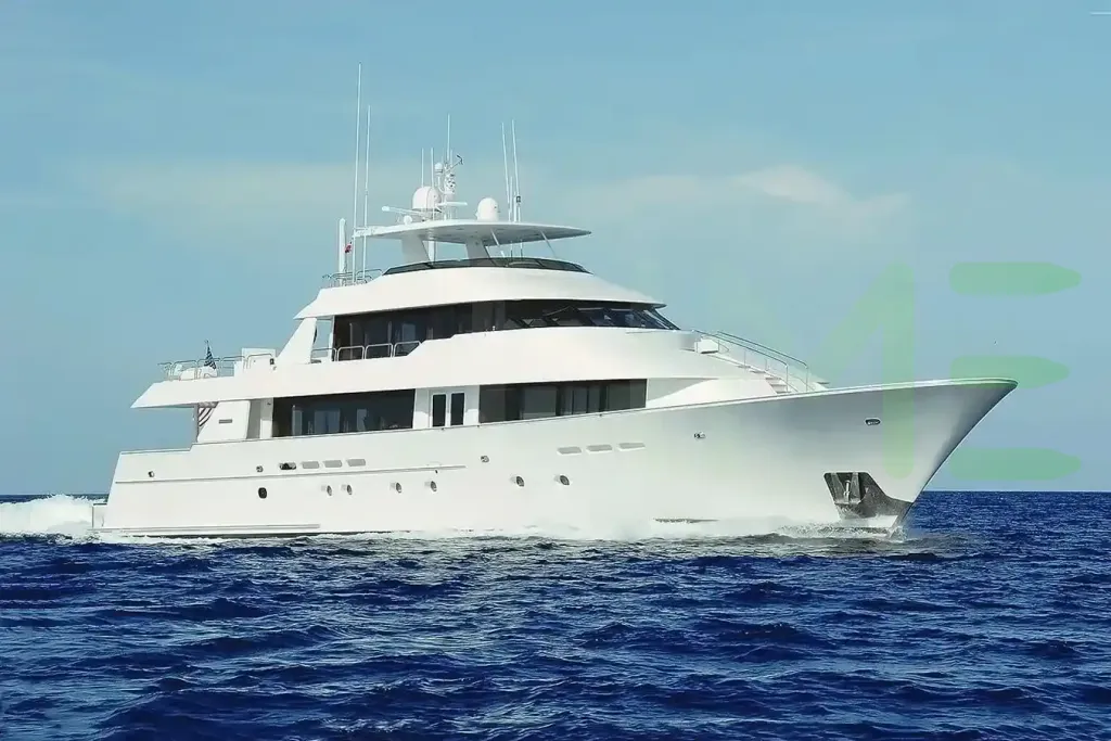 White Serengeti yacht - 2026 guide with the owner of the world's 2726th largest yacht, the 22nd largest yacht built by superyacht builder Westport, based in United States.
