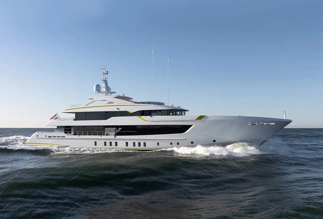 Solemates yacht, a 180 ft Heesen luxury superyacht underway, 55 meters, built in 2025.