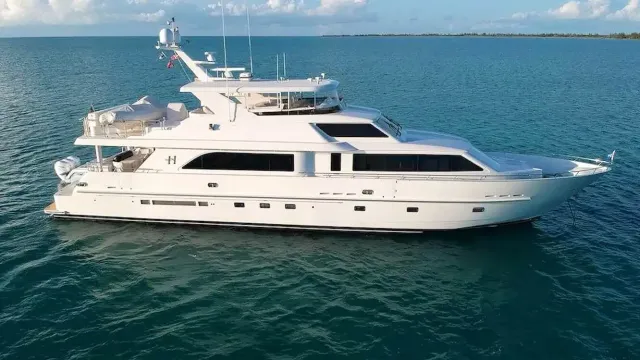 Sterling V yacht, a 93 ft Hargrave luxury superyacht underway, 28.35 meters, built in 2007, 2019.