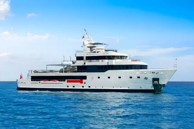 Tribu yacht, a 166 ft Mondomarine luxury superyacht underway, 50.7 meters, built in 2007, 2025.
