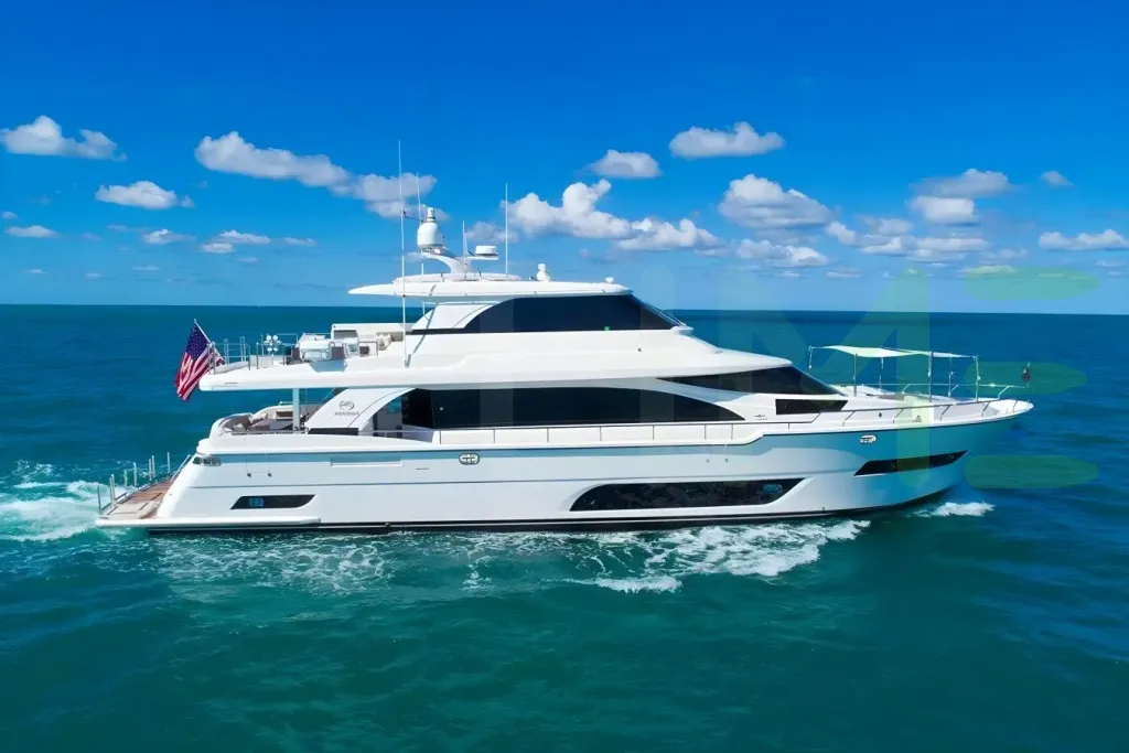 White Valiant yacht - 2026 guide with the owner of the world's 12769th largest yacht, the 225th largest yacht built by superyacht builder Horizon, based in Taiwan.