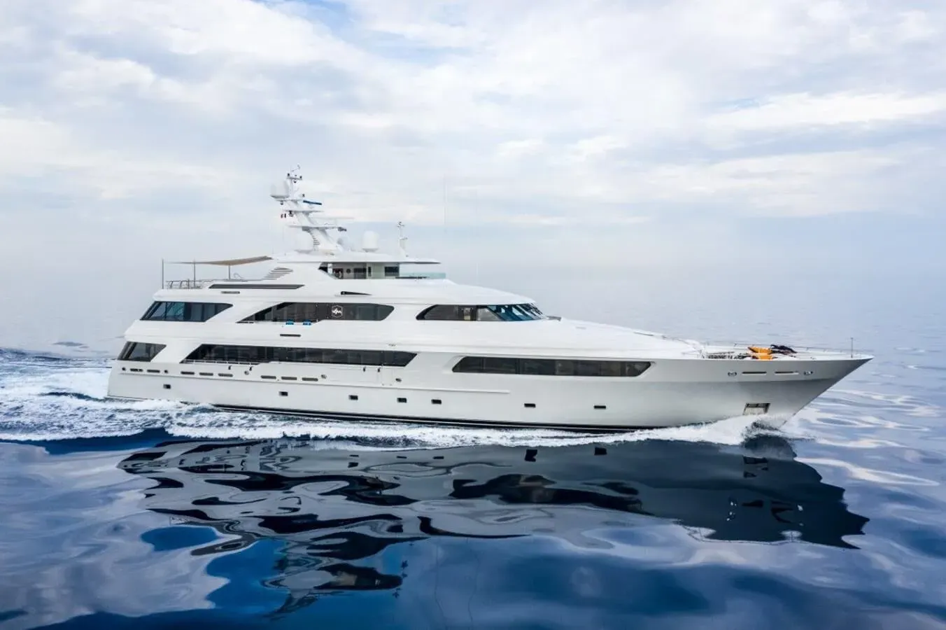 Victoria Del Mar yacht, a 164 ft Delta Marine luxury superyacht underway, 50.01 meters, built in 2006, 2025.