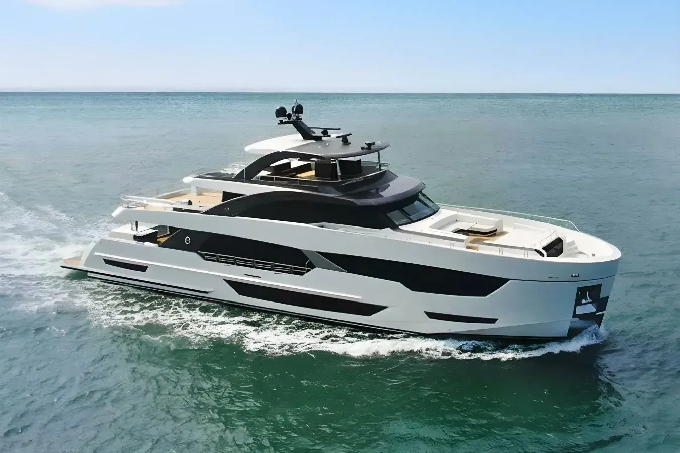 Ziggy yacht, a 116 ft Ocean Alexander luxury superyacht underway, 35.6 meters, built in 2021.